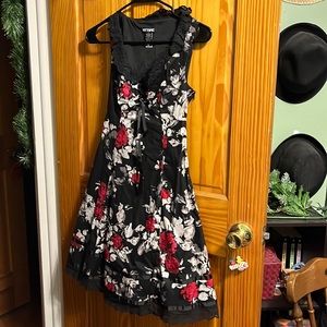 Hot topic black dress NWOT